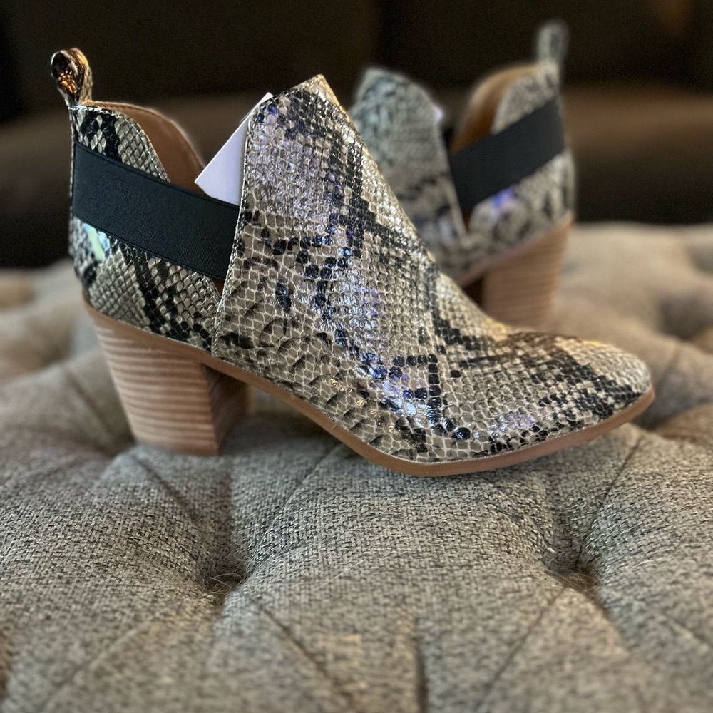 Brand new Snakeskin booties